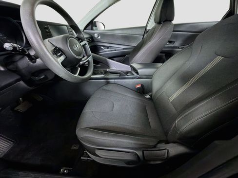 Used 2021 Hyundai Elantra SE FWD image 13