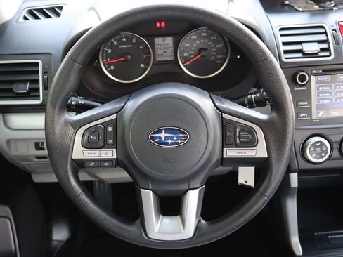 Used 2018 Subaru Forester 2.5i AWD/4WD image 27
