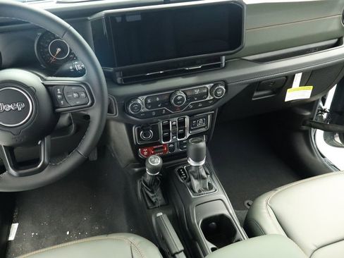 New 2026 Jeep Gladiator Mojave AWD/4WD image 32