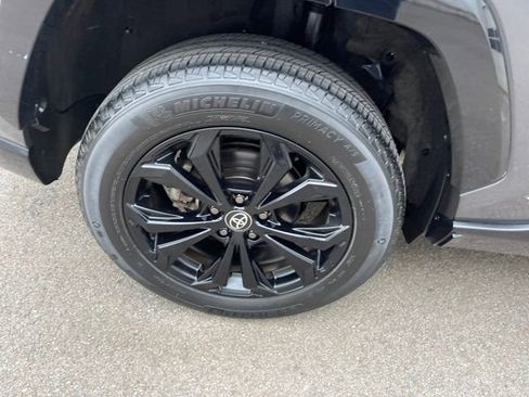 Used 2022 Toyota RAV4 SE image 43