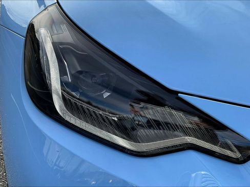 Used 2025 BMW M240i xDrive Coupe image 32