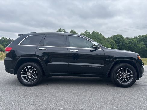Used 2018 Jeep Grand Cherokee Limited RWD image 6