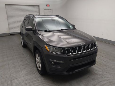 Used 2018 Jeep Compass Latitude w/ Popular Equipment Group AWD/4WD image 13