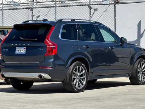 Used 2019 Volvo XC90 T5 Momentum w/ Advanced Package AWD/4WD image 3