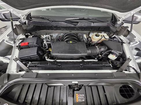 Used 2025 Chevrolet Silverado 1500 LT AWD/4WD image 13