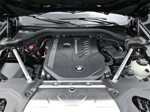 Used 2024 BMW X4 M40i w/ Premium Package image 15