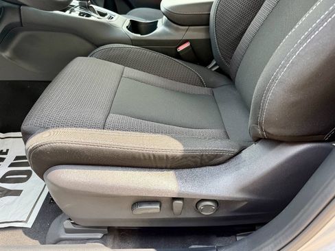 Used 2025 Subaru Outback Premium AWD/4WD image 34