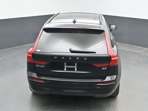 Used 2023 Volvo XC60 B5 Core FWD image 38