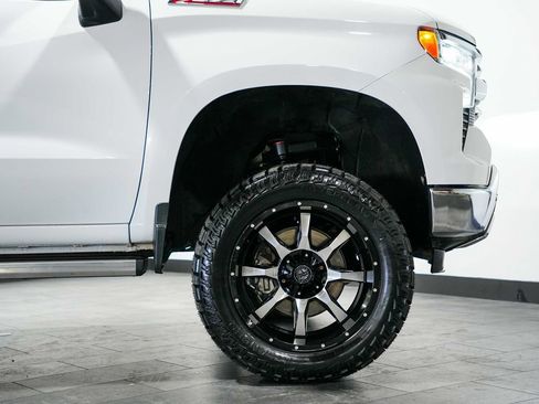 Used 2022 Chevrolet Silverado 1500 LTZ AWD/4WD image 9