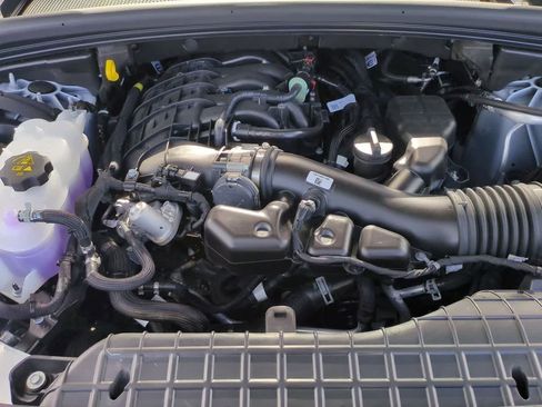 New 2025 Jeep Grand Cherokee L Laredo w/ Luxury Tech Group I RWD image 15