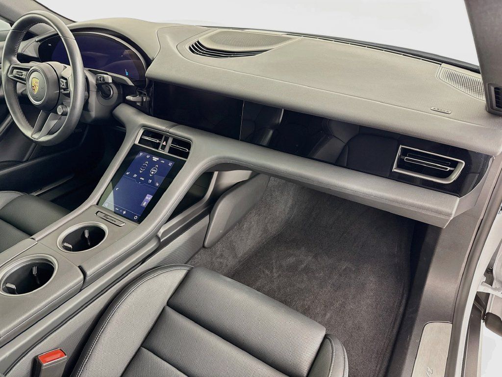 Certified 2025 Porsche Taycan RWD image 30
