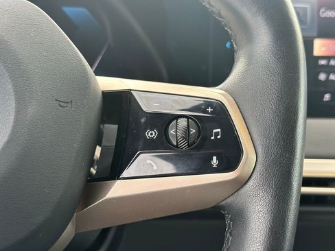 Used 2025 BMW iX xDrive50 image 28