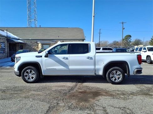Used 2025 GMC Sierra 1500 SLT image 18