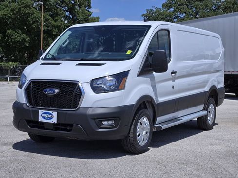 Used 2024 Ford Transit 250 Low Roof w/ Exterior Upgrade Package RWD image 3