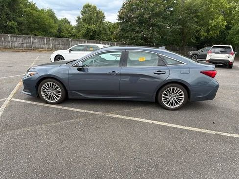 Used 2020 Toyota Avalon Limited FWD image 8