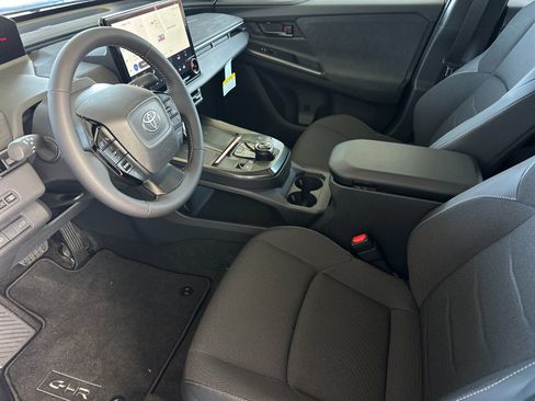 New 2026 Toyota C-HR AWD/4WD image 11