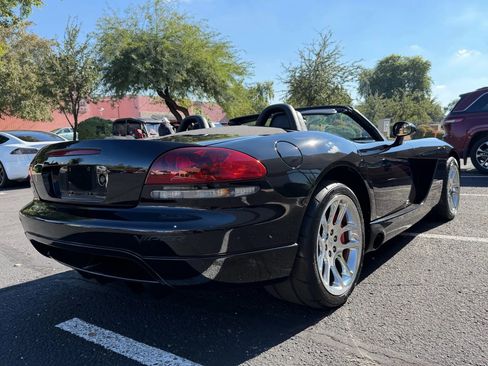 Used 2004 Dodge Viper SRT-10 image 9