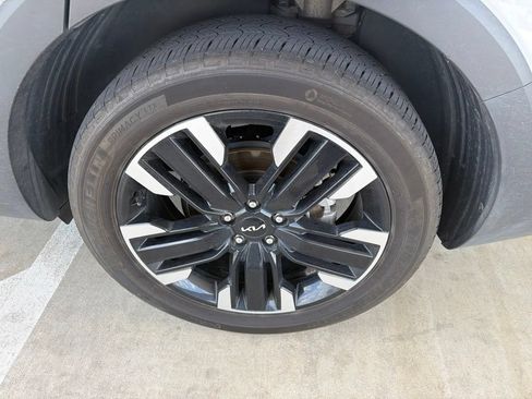 Used 2024 Kia Telluride SX AWD/4WD image 6