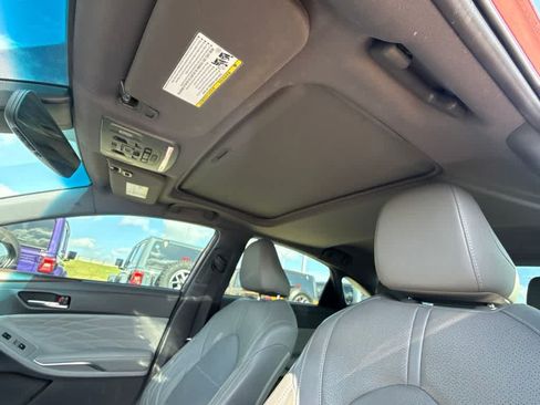 Used 2021 Toyota Avalon Limited w/ Advanced Safety Package FWD image 14