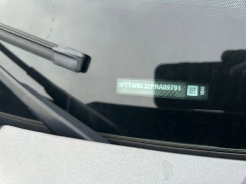 Used 2023 Ford Maverick XL image 32