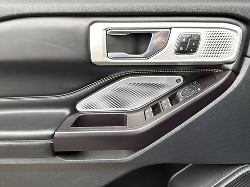 Used 2020 Ford Explorer ST w/ ST Street Pack image 12