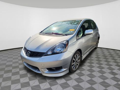 Used 2013 Honda Fit Sport image 2