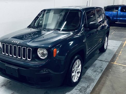Used 2020 Jeep Renegade Sport w/ UConnect 7.0 Group FWD image 3