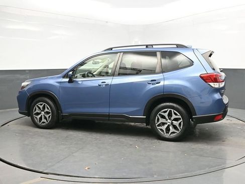 Used 2019 Subaru Forester Premium image 4