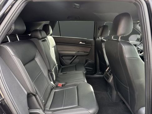 Used 2022 Volkswagen Atlas Cross Sport SE image 28