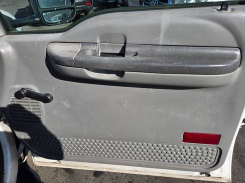 Used 2003 Ford F250 XL image 13