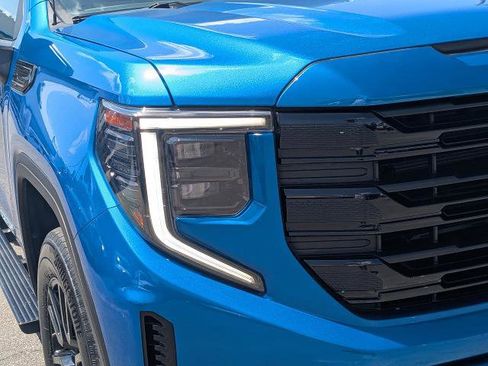 Certified 2023 GMC Sierra 1500 Elevation AWD/4WD image 10