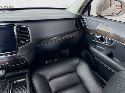 Used 2018 Volvo XC90 T6 Momentum w/ Convenience Package image 24