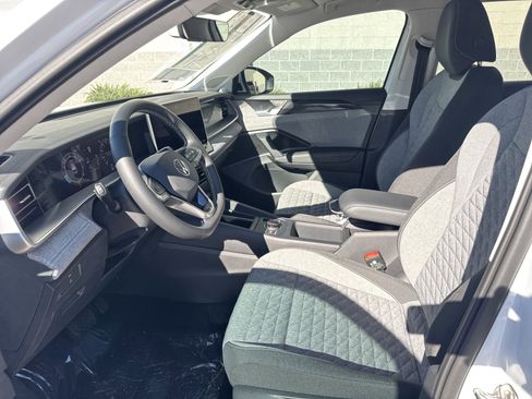 New 2026 Volkswagen Tiguan S image 8