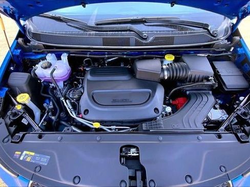 New 2026 Chrysler Pacifica Select FWD image 38