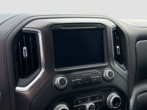 Used 2023 GMC Sierra 3500 AT4 w/ AT4 Premium Plus Package AWD/4WD image 13