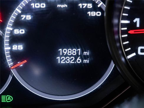 Certified 2023 Porsche Cayenne GTS AWD/4WD image 12