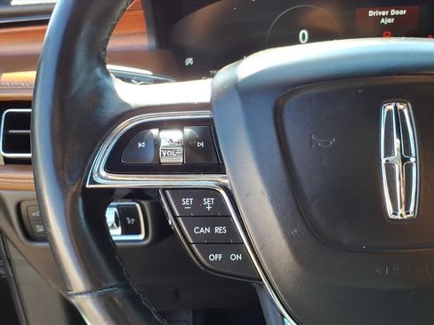 Certified 2023 Lincoln Nautilus Reserve w/ Monochromatic Package image 17