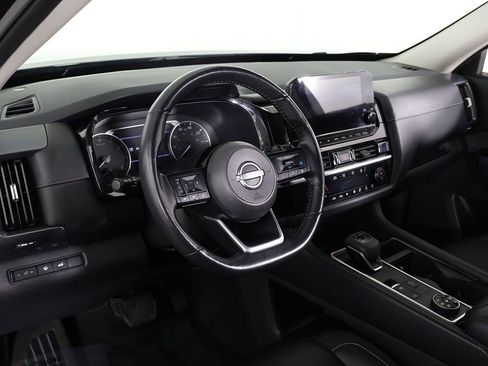 Used 2023 Nissan Pathfinder SL w/ Black Appearance Package AWD/4WD image 29
