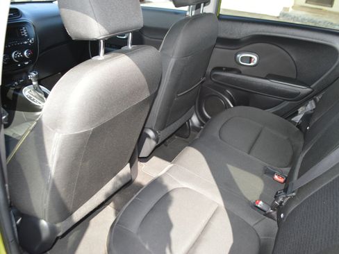 Used 2015 Kia Soul + FWD image 18