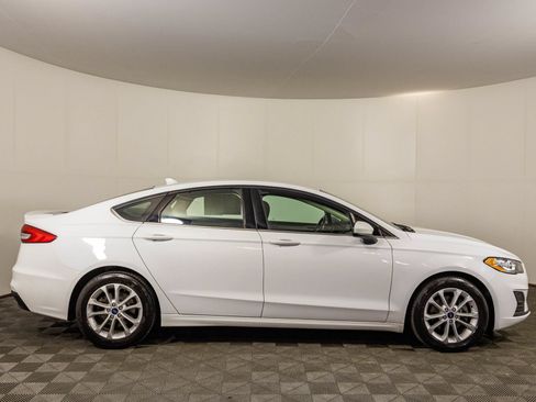 Used 2020 Ford Fusion SE FWD image 11