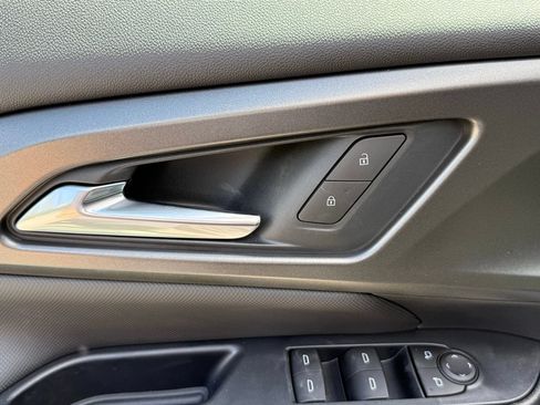 New 2026 Chevrolet Equinox EV LT FWD image 41