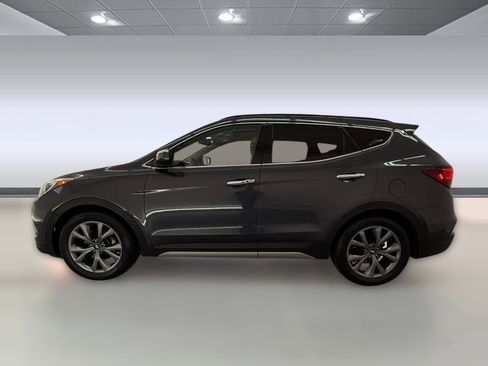 Used 2018 Hyundai Santa Fe Sport FWD image 2