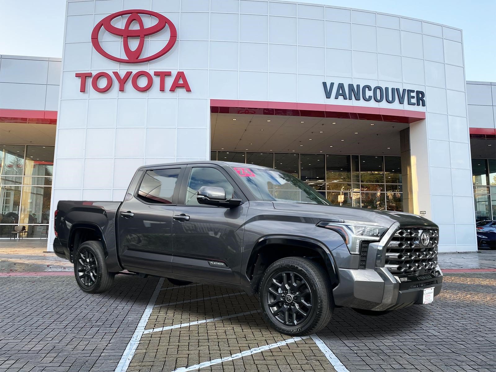 Used 2024 Toyota Tundra Platinum AWD/4WD 360° Tour