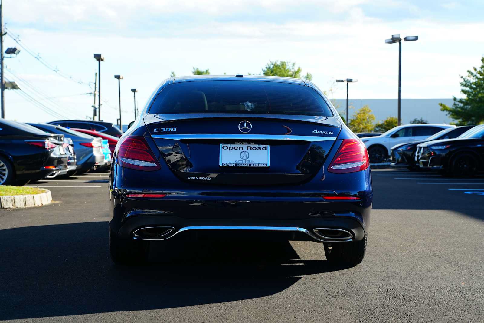 Used 2017 Mercedes-Benz E 300 4MATIC image 6