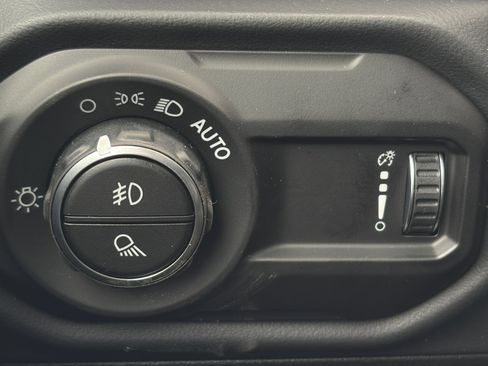 New 2026 Jeep Gladiator Mojave w/ Safety Group AWD/4WD image 18