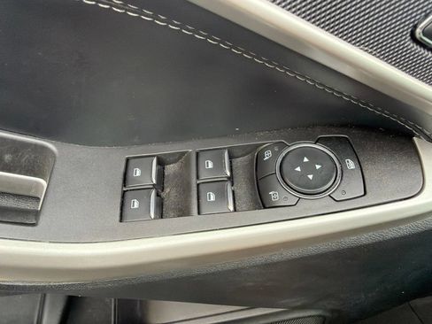 Used 2023 Ford Explorer XLT w/ Equipment Group 202A AWD/4WD image 33