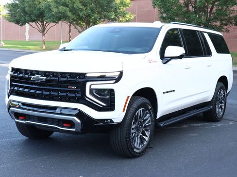 New 2026 Chevrolet Suburban Z71 w/ Z71 Off-Road Package AWD/4WD image 35