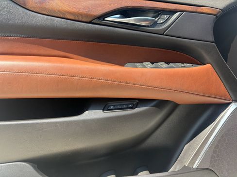 Used 2017 Cadillac Escalade Luxury RWD image 26