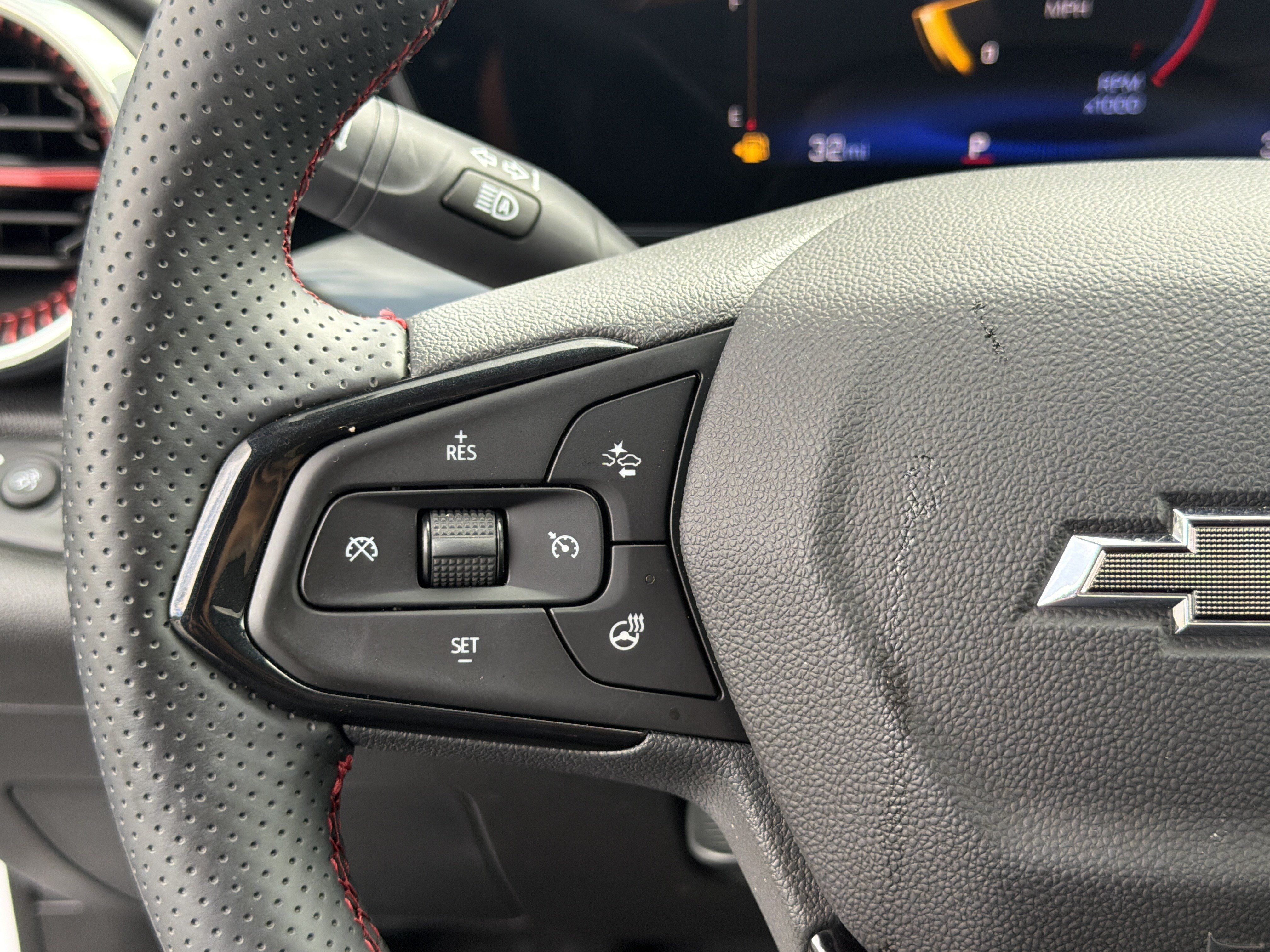 Used 2025 Chevrolet Trax RS w/ Driver Confidence Package FWD image 71