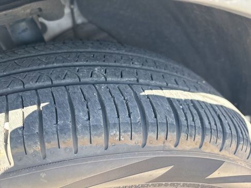 Used 2023 Kia Telluride S w/ S Sunroof Package image 4